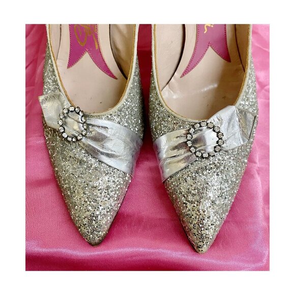 Vintage 1950s Schiaparelli Silver Glitter Pumps w/ Bow & Rhinestone Sz 10 3A - Picture 7 of 8